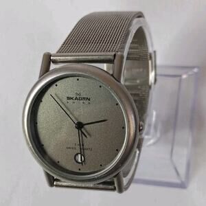 Skagen Swiss 6LTT Dress Gray Dial Date Milanese Quartz 33mm Watch